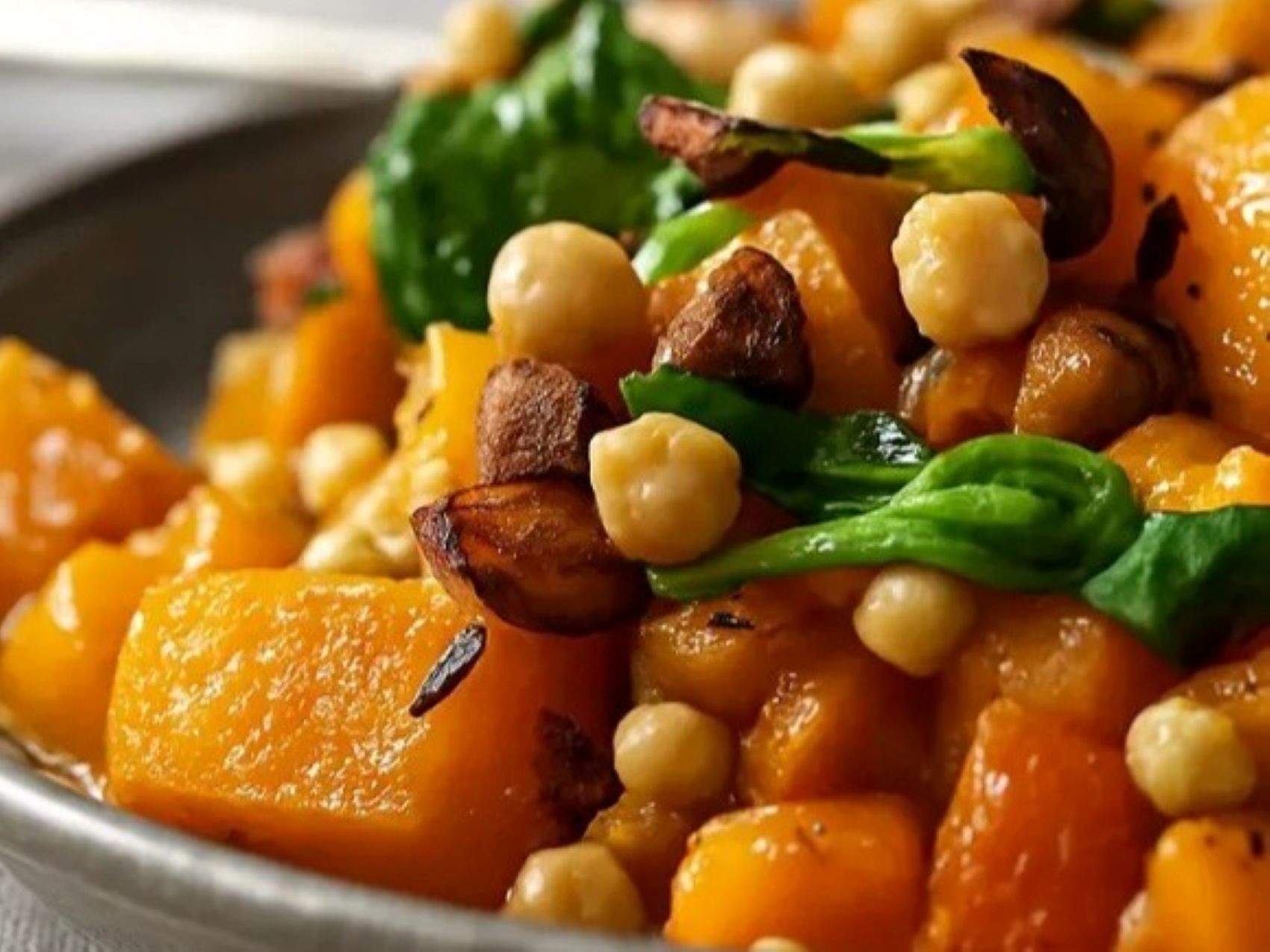 recette de salade tiède de pois chiches et butternut